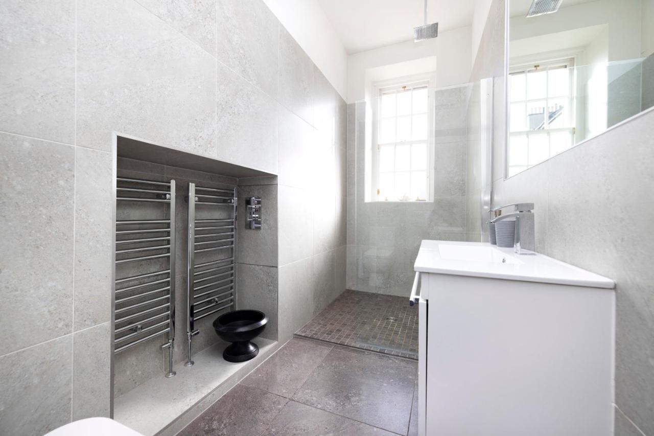 Joivy Contemporary Flat In The New Town Edimburgo Exterior foto